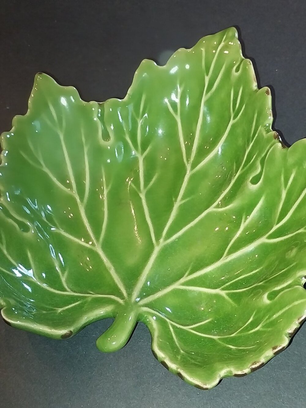 White Barn Leaf Plate